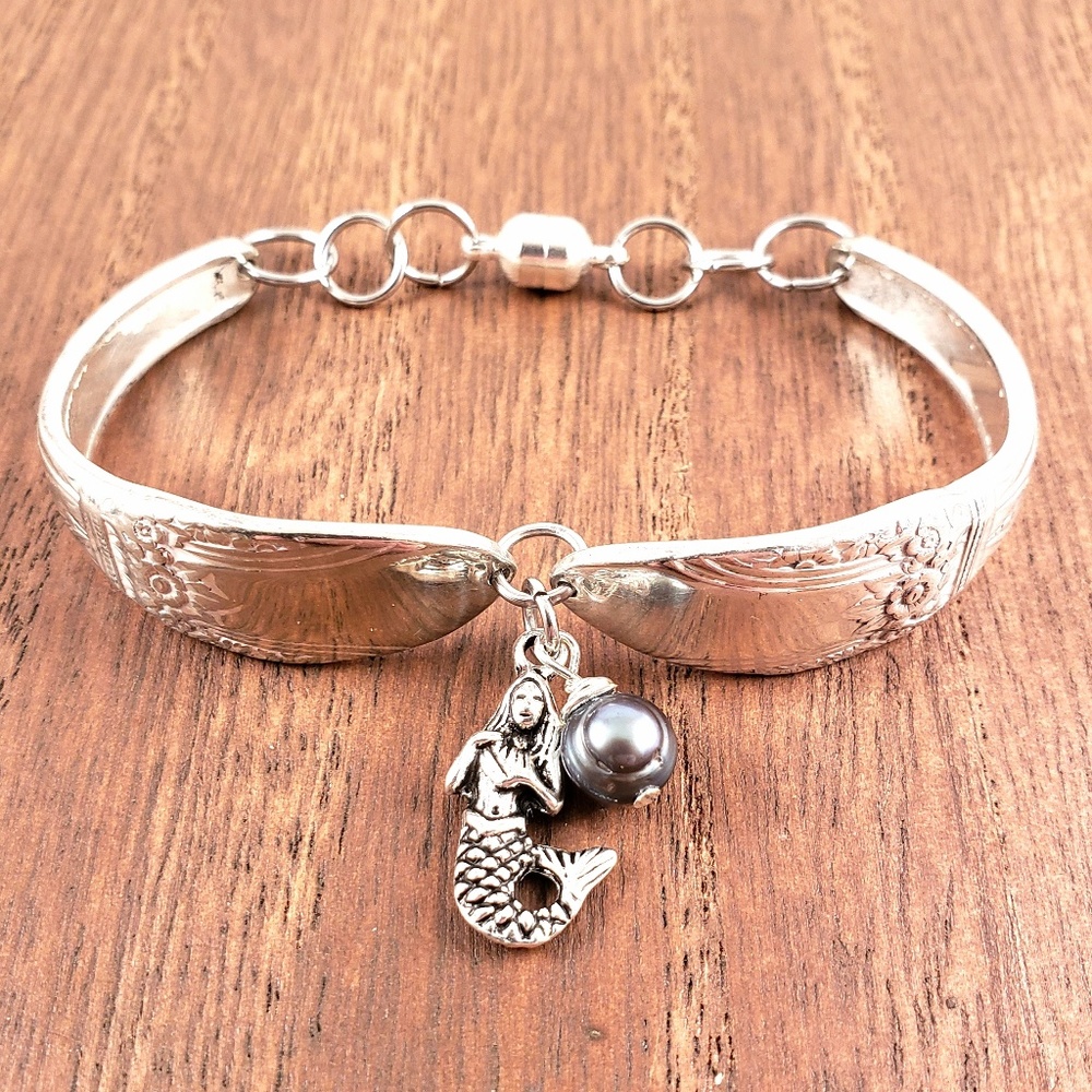 Spoon handle bracelet with pearl